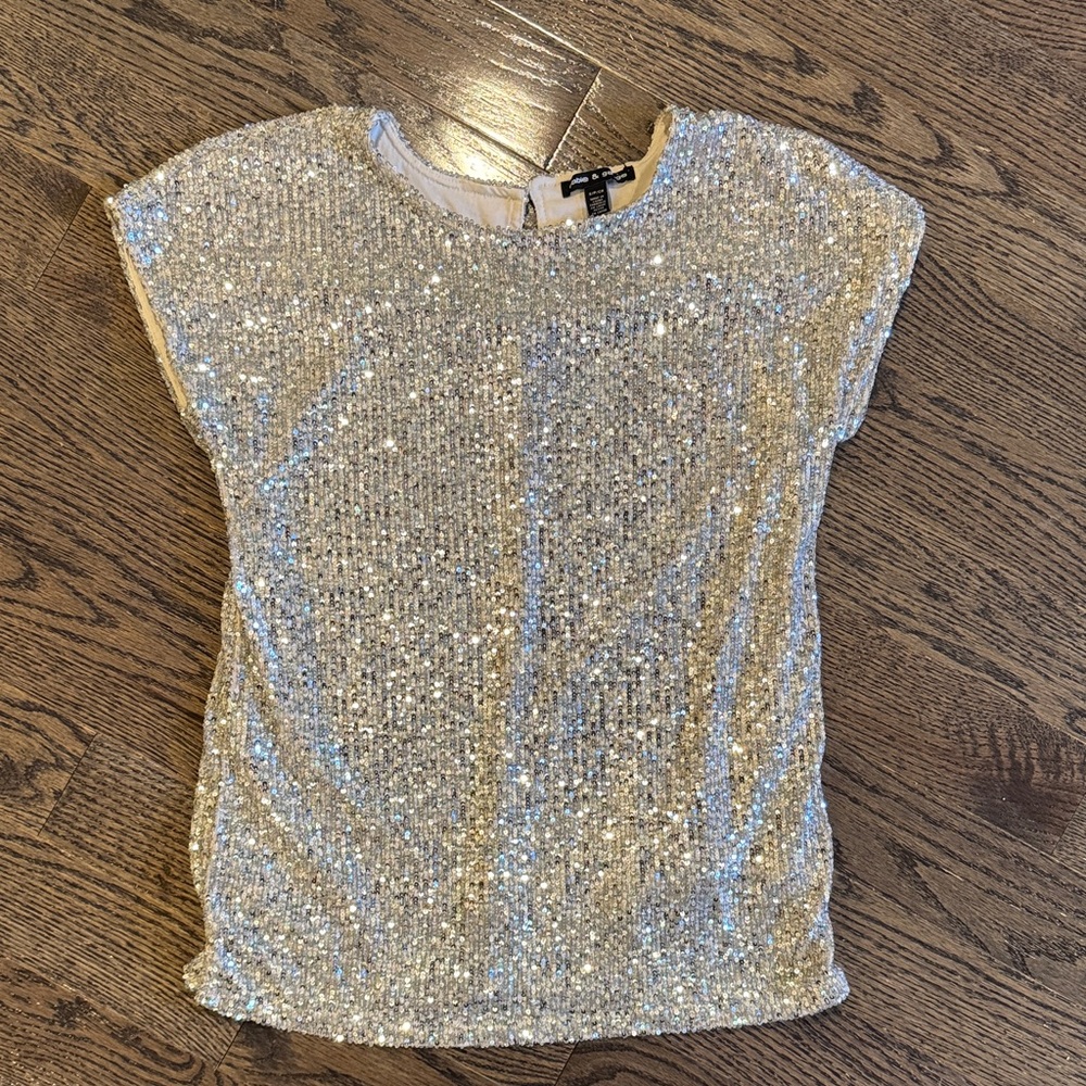 Cable & Gauge women’s sequined Shimmering Silver Blouse size S